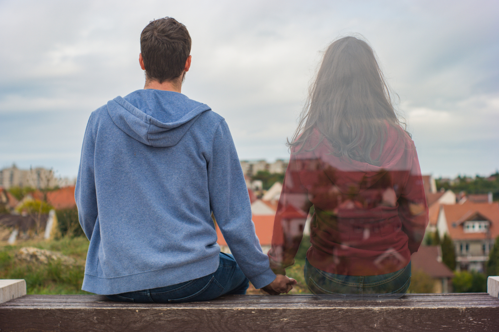 Do You Experience These Signs? 14 Ways Spirits Communicate with Us
