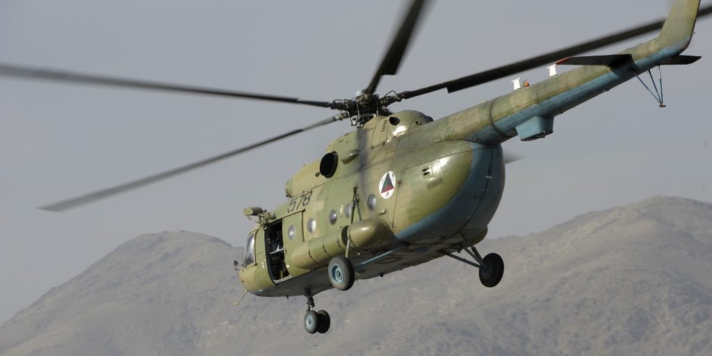 Russian Helicopter Mistakenly Destroys Own Tanks in Kursk