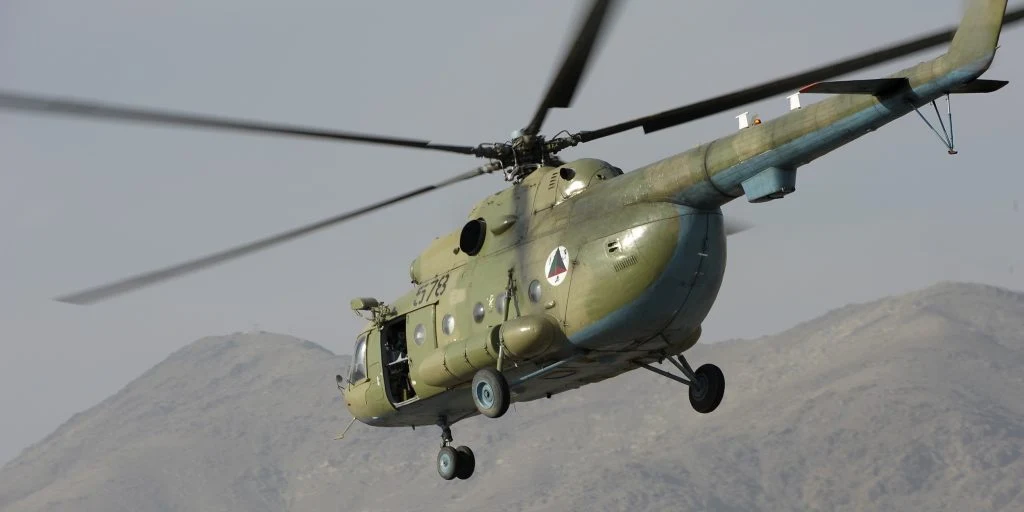 Russian Helicopter Mistakenly Destroys Own Tanks in Kursk