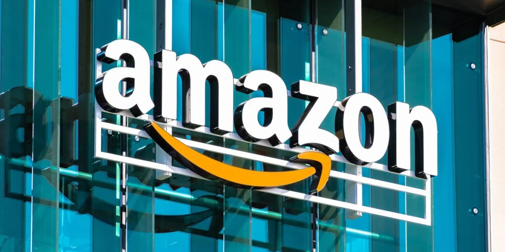 Amazon Makes Surprise Bid to Buy TikTok Days Before U.S. Deadline