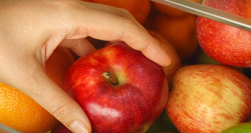 18th-Century Trick: A Genius Method for Keeping Apples Fresh