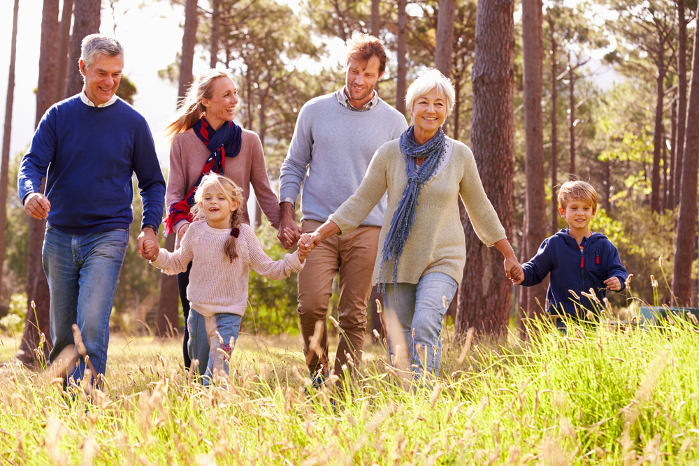 How to Strengthen Your Bond with Your Grandchildren: 16 Amazing Tips for Grandparents