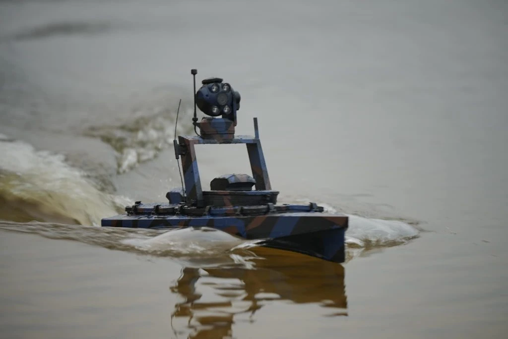 Ukrainian Defense Forces Test New Kamikaze River Drones