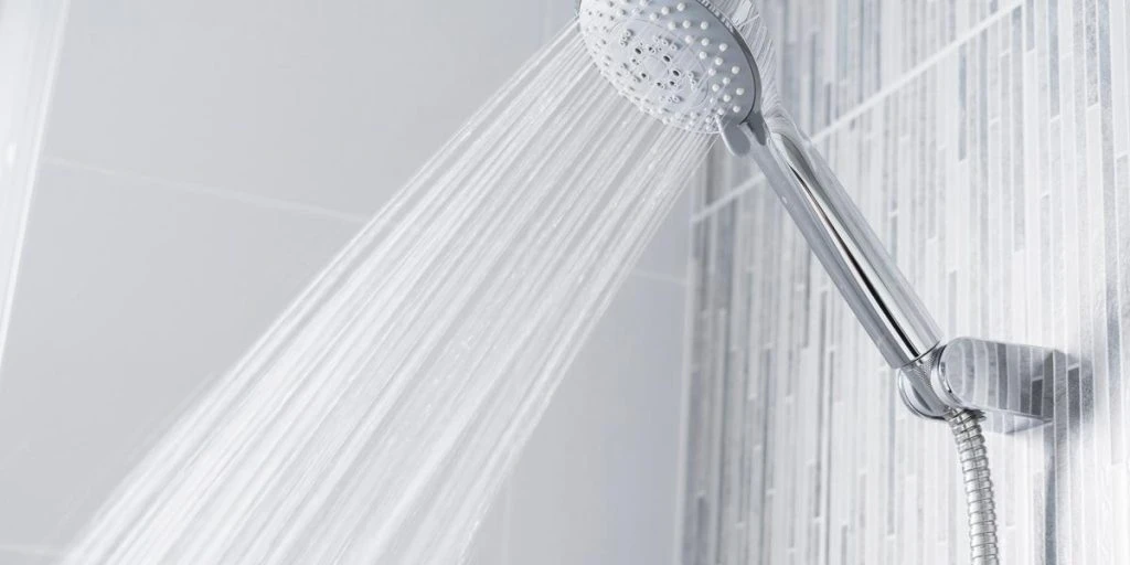 Woman makes humiliating discovery: ‘Everyone can see me when i shower’