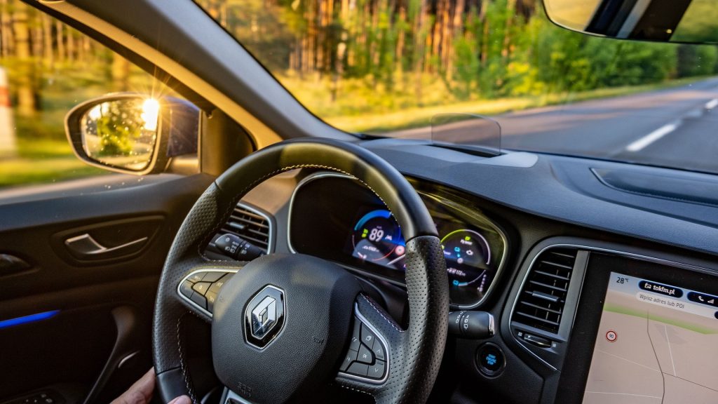 Renault to Revolutionize Car Interiors, But Buttons Aren’t Going Anywhere