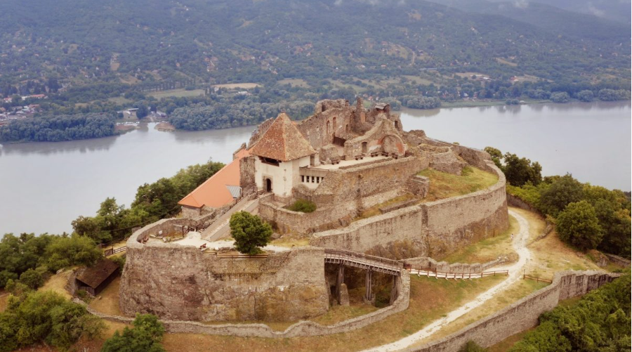 14th Century Church Discovered Beneath Tennis Court in Hungary