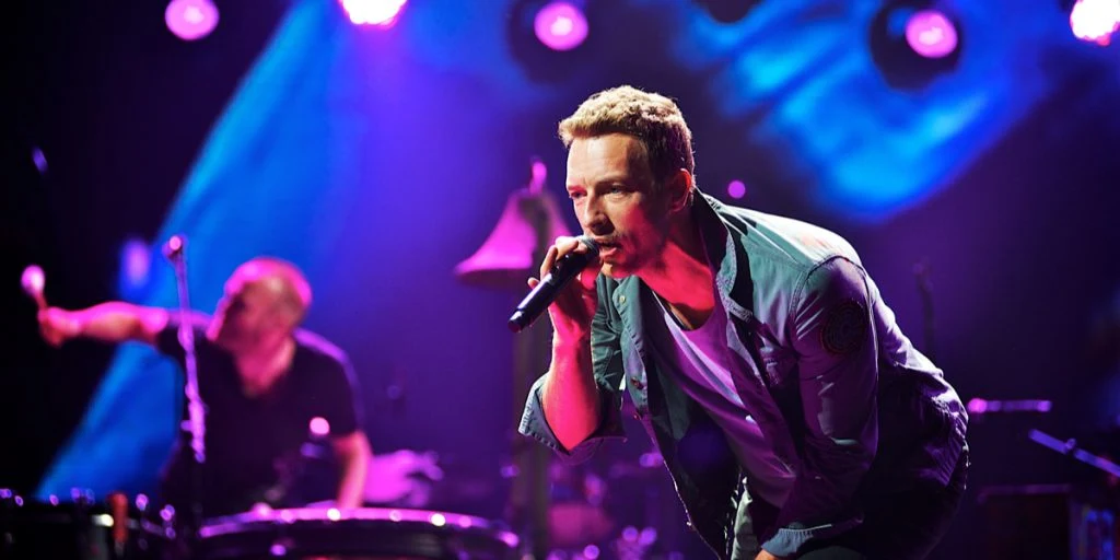 Chris Martin Apologizes for British Rule at Coldplay’s Mumbai Concert