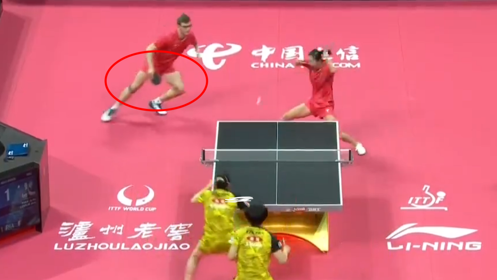 Absolutely Incredible: Table Tennis Player’s Amazing Mid-Duel Hand Switch Wins Point