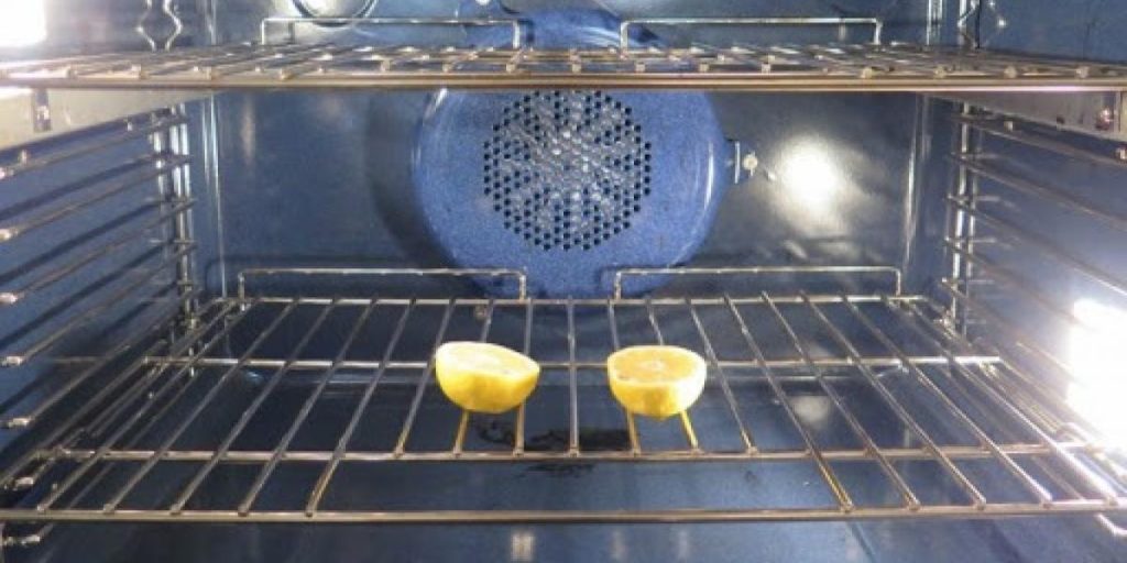 You’ll have to know this trick: Why you should put two halves of a lemon in the oven