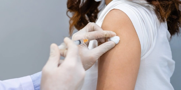 Health Rift in Florida: Surgeon General Pushes to Suspend COVID-19 Vaccines