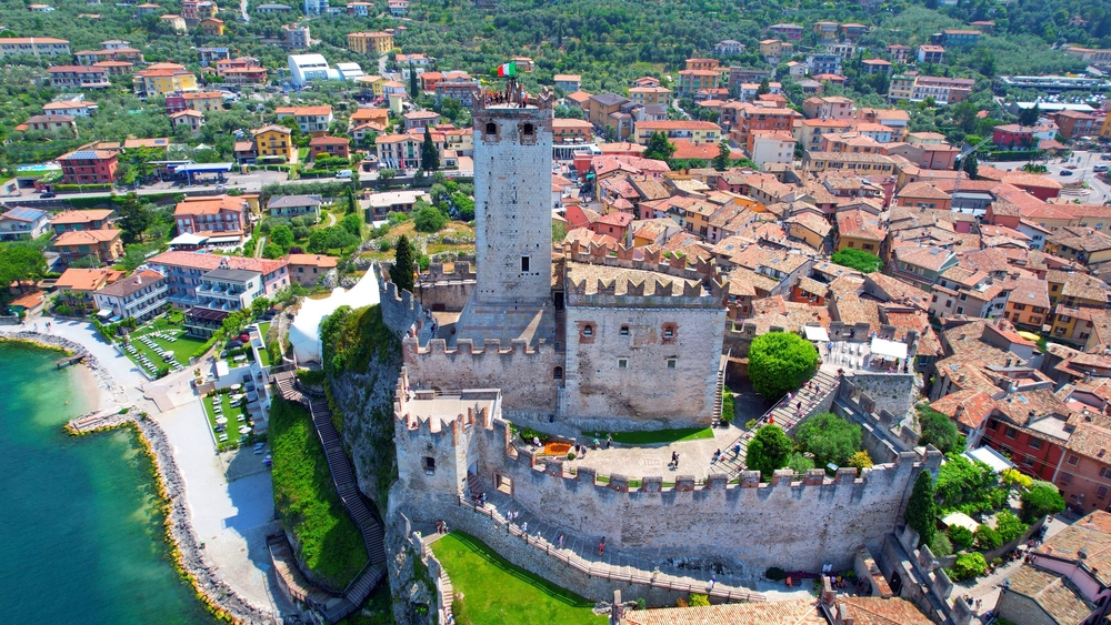 16 Countries That Will Pay You To Live There