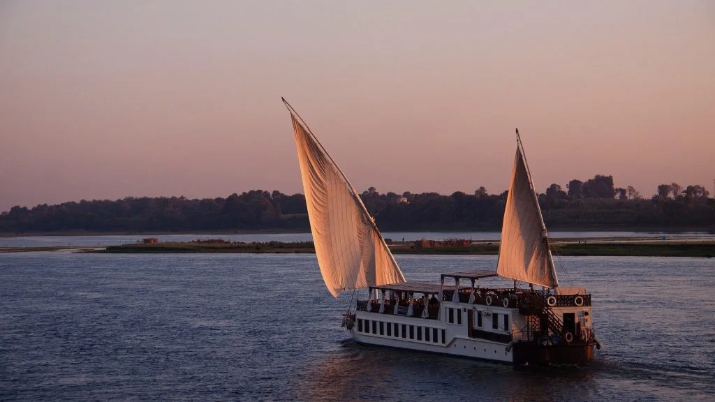 Tourist Ship Sinks in Red Sea off Egypt