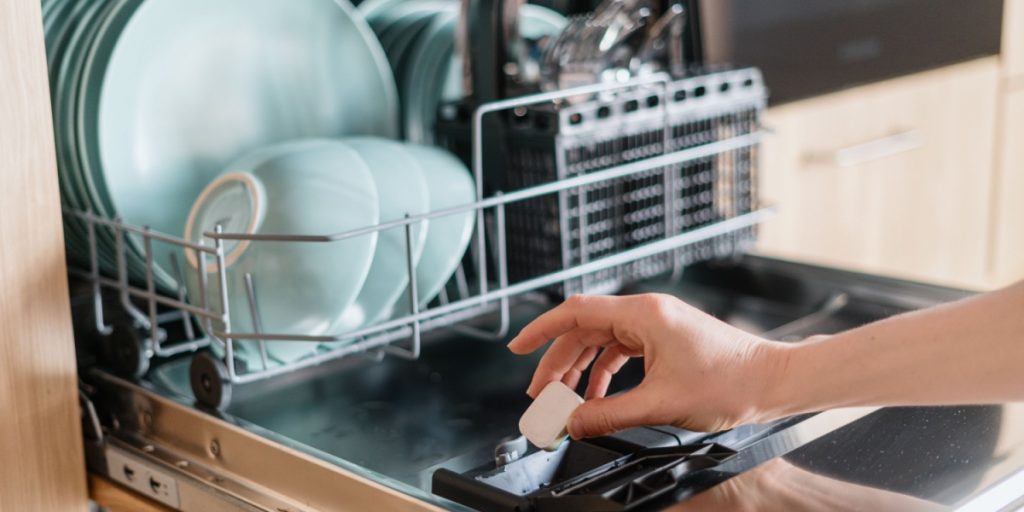 Hand Washing vs. Dishwasher: Which is More Energy-Efficient?