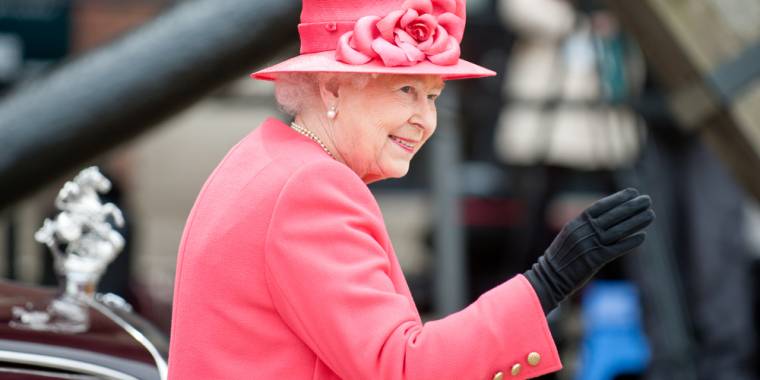 Boris Johnson Reveals Queen Elizabeth’s Cancer Diagnosis in New Memoirs