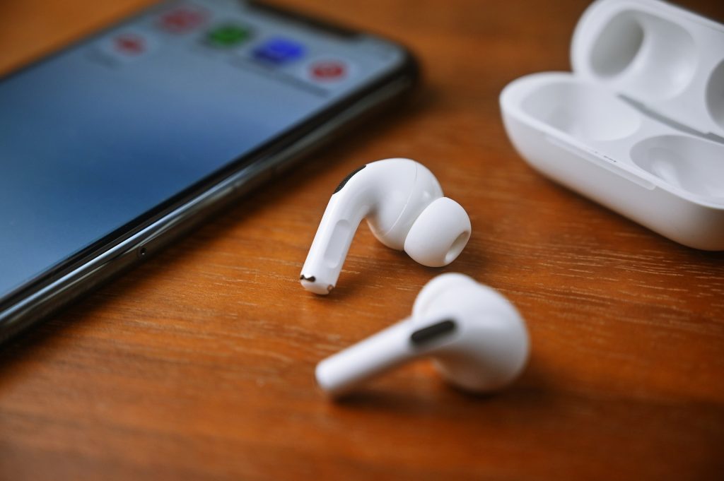 World Leaders Ditch AirPods – Here’s Why