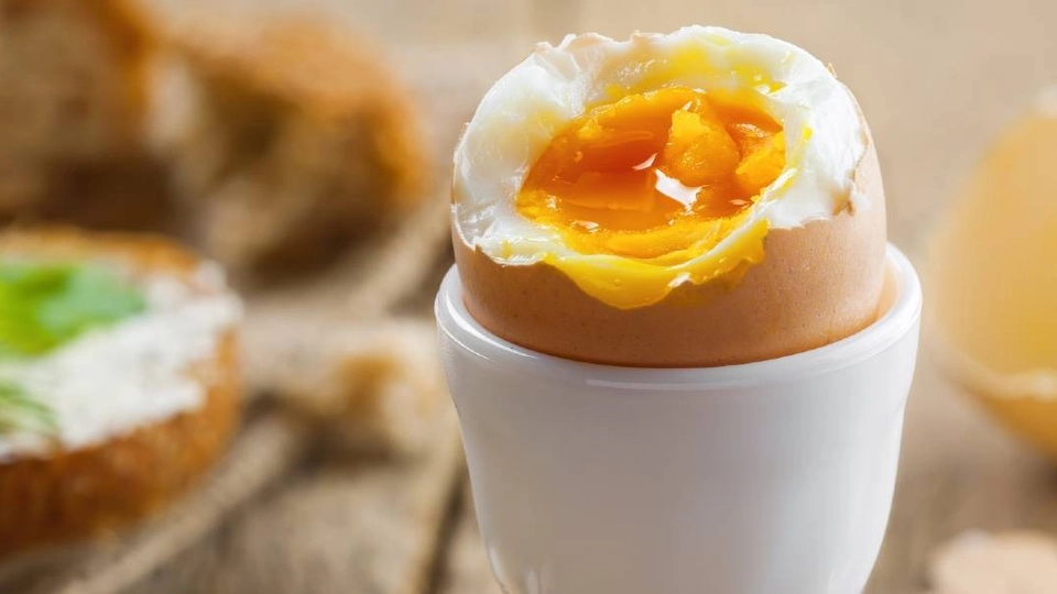 Why you should never boil a cold egg