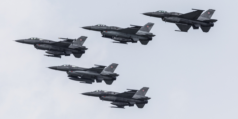 Ukrainian F-16s Shine in First Combat, Halting Russian Attack