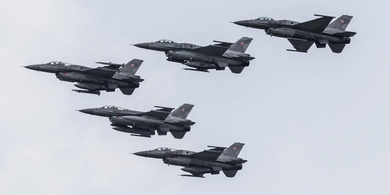 Ukrainian F-16s Shine in First Combat, Halting Russian Attack