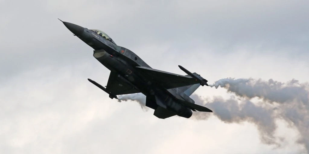 Russian MiG-31 Jets Leave Belarus Again, Flew Towards Russia