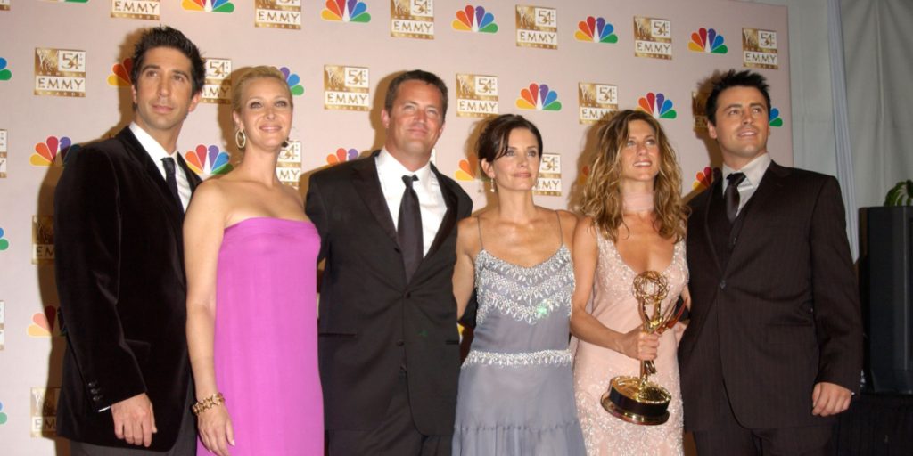 Courteney Cox: Late Matthew Perry “Visits Me Often”