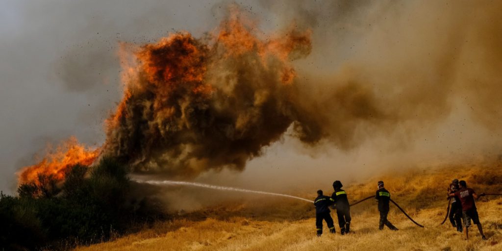 Large Forest Fire Forces Evacuations on Popular Greek Holiday Island