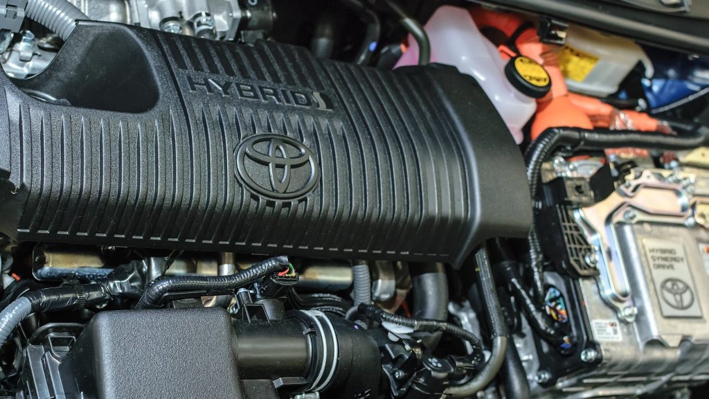 Toyota Refuses to Back Down – Considers Hybrid Innovation