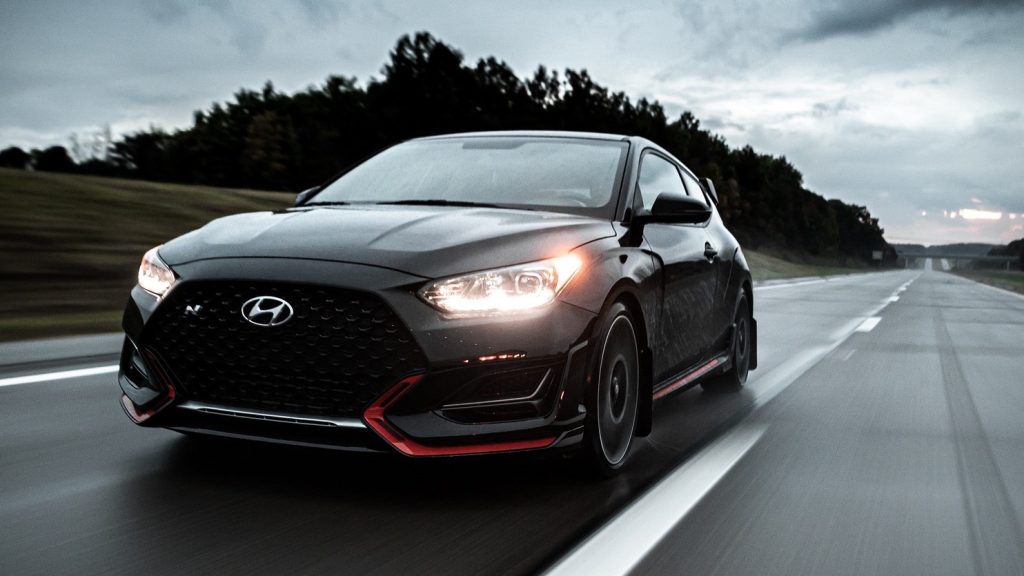 Back to Basics: Hyundai Drops Touchscreens