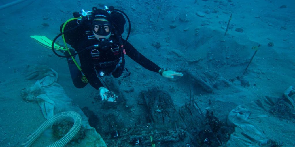 Unique 400-Year-Old Bronze Artifacts Found in Croatian Shipwreck