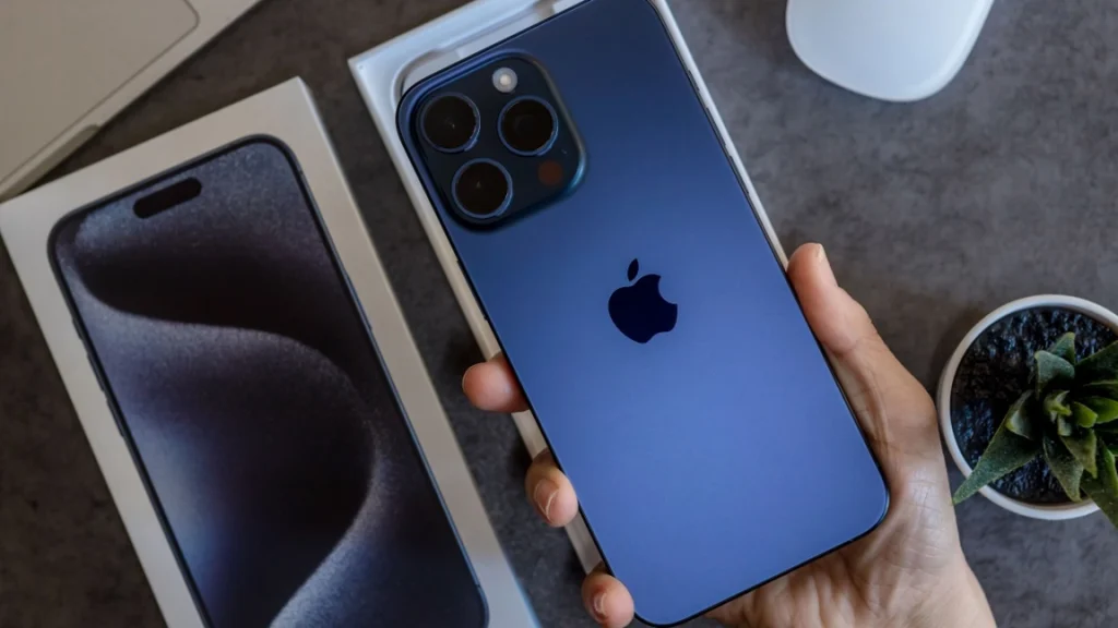 The iPhone Feature That Could Save Your Life in a Car Accident