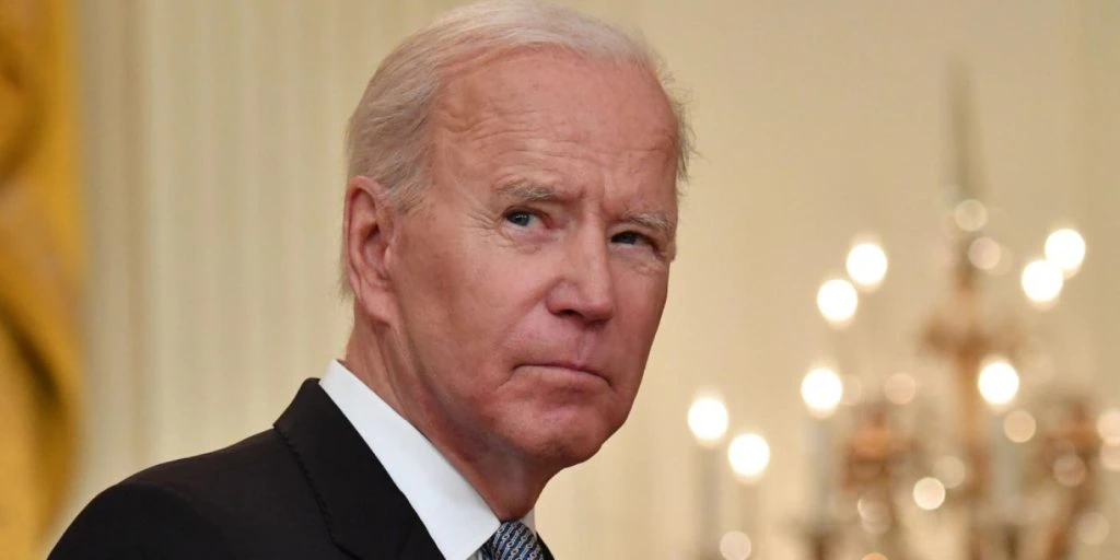 Biden-Obama Selfie Resurfaces Amid Epstein Document Release, Sparks Online Speculation