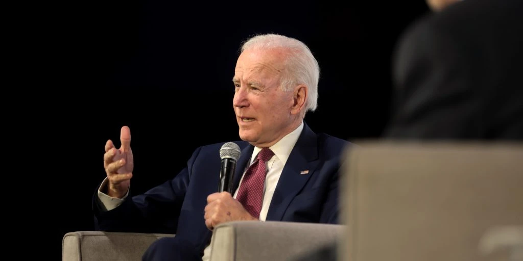 DNC Member Urges Biden to Consider Passing Torch to Kamala Harris