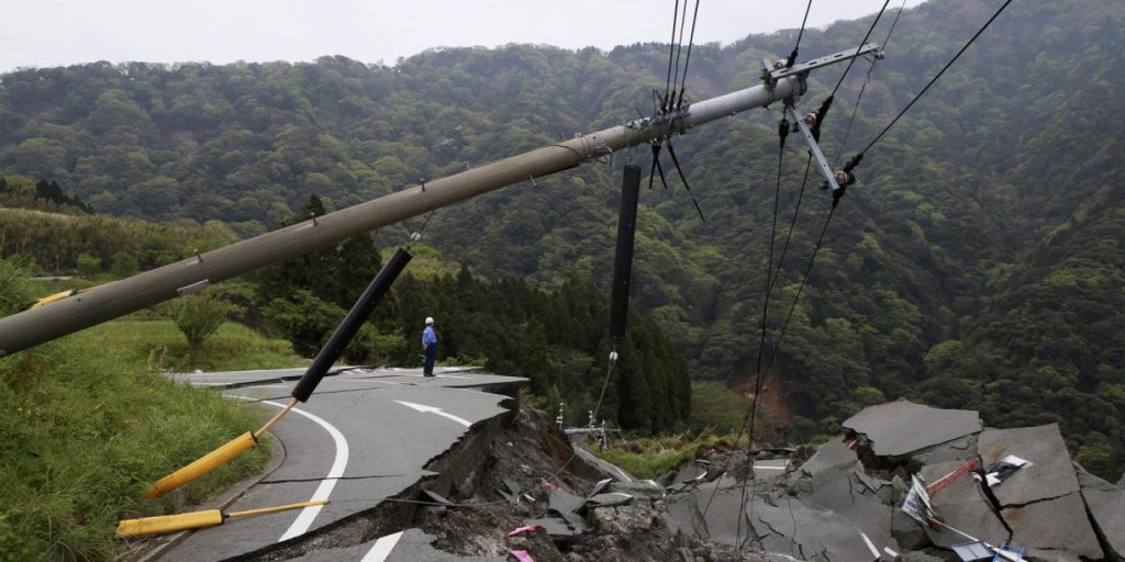 Massive 7.7 Earthquake Hits Myanmar — Tremors Felt Across Southeast Asia