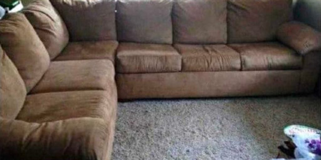 American Woman Makes Disturbing Discovery Underneath Sofa, “SOS, Help Me”
