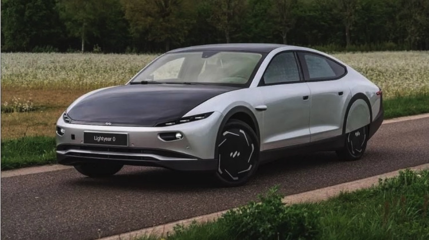 Solar-Powered Car Hits Auction After Company Collapse, Selling for 88% Off