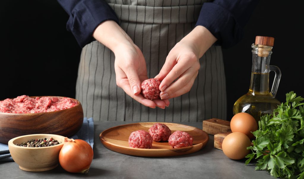 Recipe: Hearty Bean Stew with Meatballs – Perfect for Autumn
