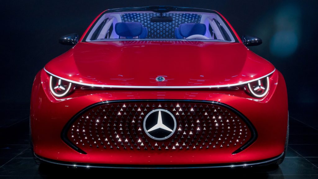 Mercedes Hit by Setbacks: Forced to Delay Electric Model