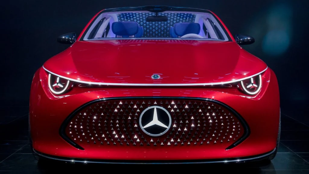 Mercedes Hit by Setbacks: Forced to Delay Electric Model
