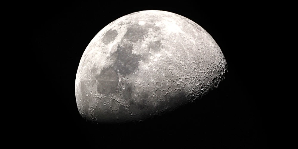 Moon Cave Discovery Could Provide Shelter for Future Astronauts