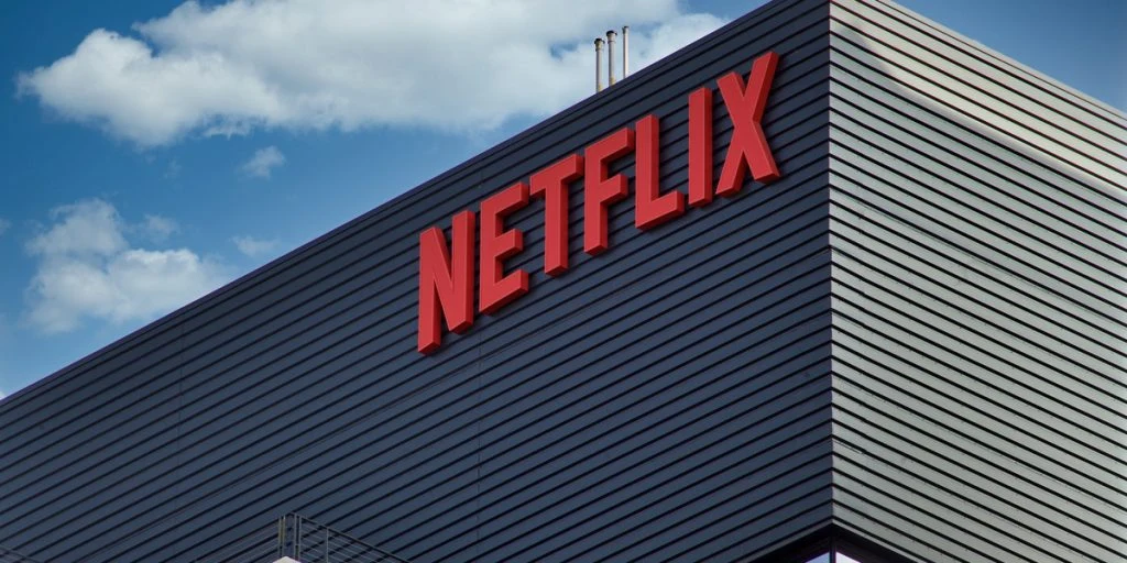 Netflix Star Dies of Heart Attack on Spanish Beach