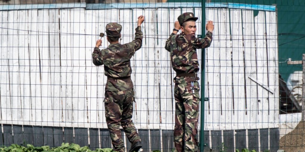 North Korean Soldiers Ordered to Commit Suicide to Avoid Capture