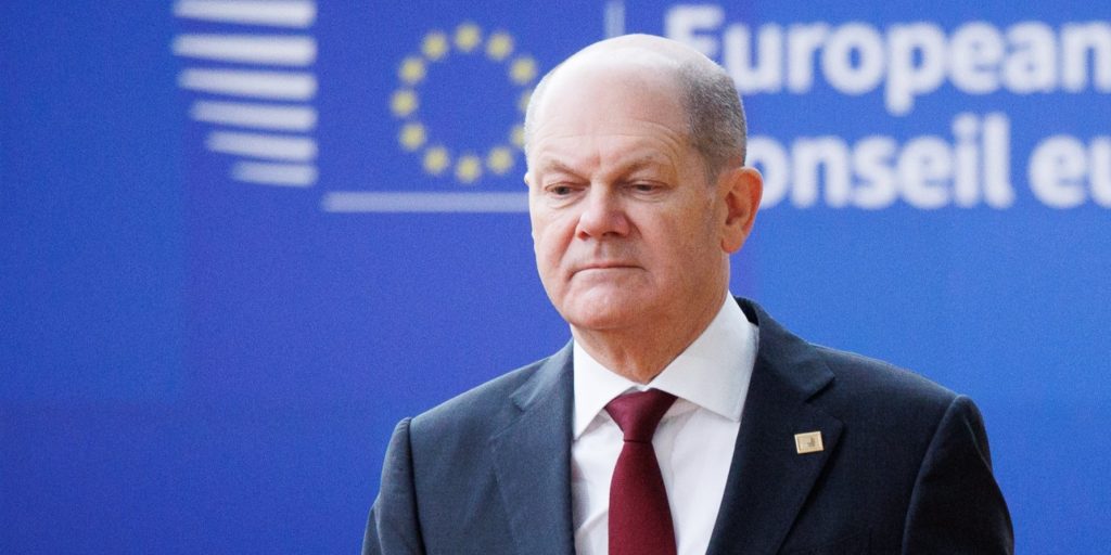Scholz Blocks €3 Billion Military Aid to Ukraine