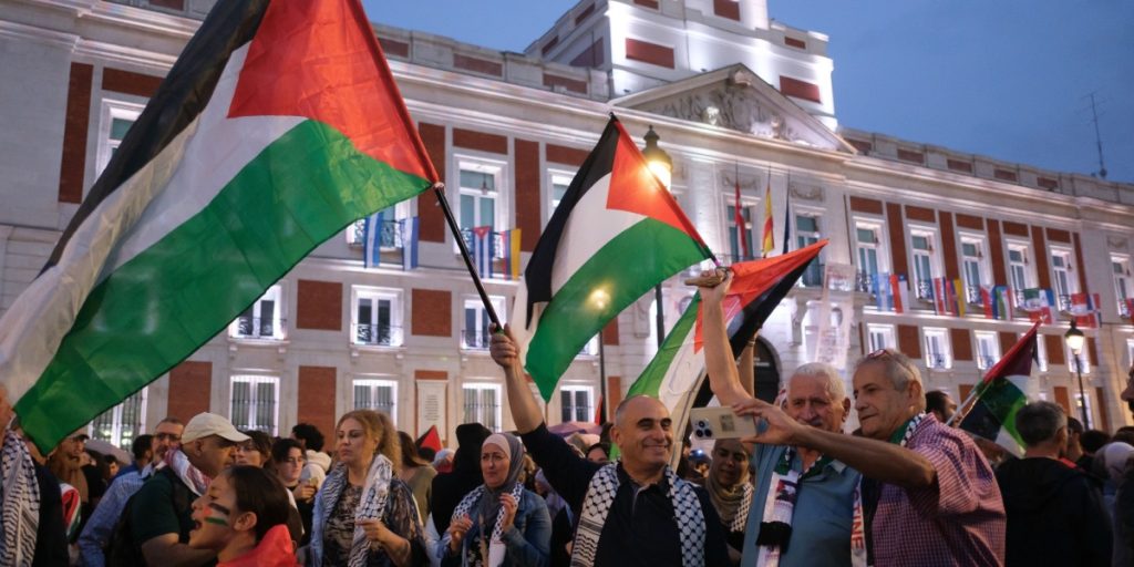 Iran Responds to Trump’s Gaza Plan by Proposing Israelis Move to Greenland