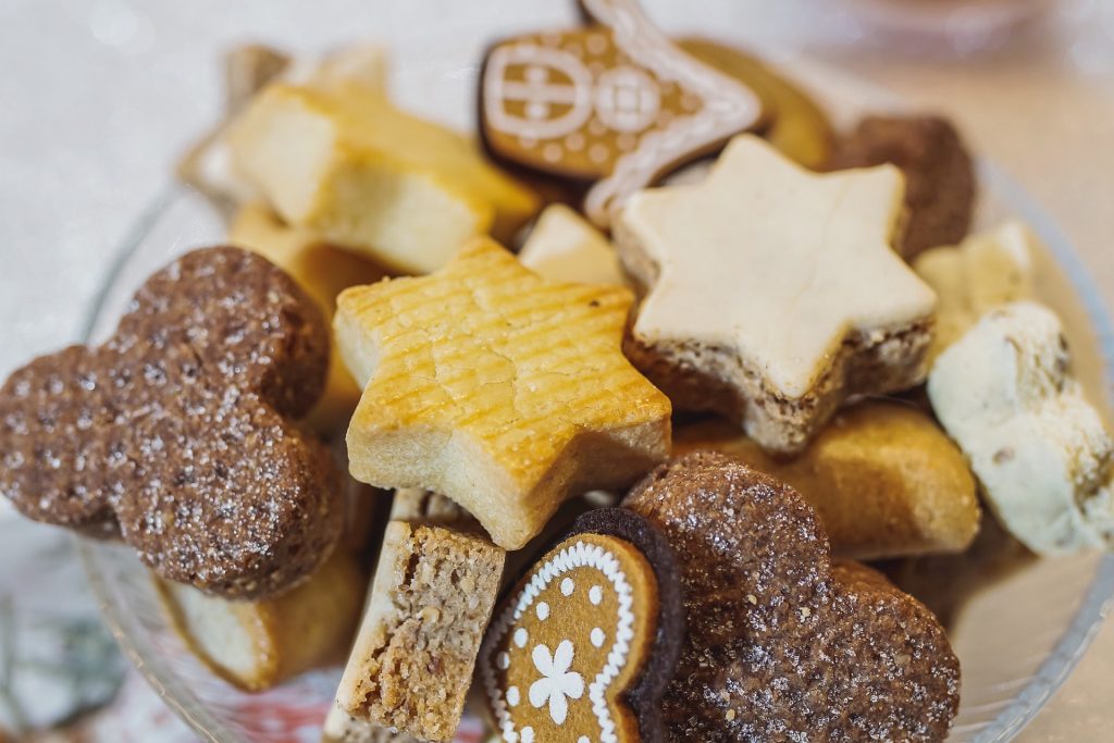 Why You Shouldn’t Store Christmas Cookies in a Cookie Jar