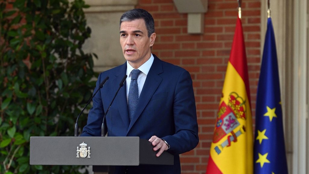 Spanish PM to Visit Kyiv After Trump Calls Zelenskyy a “Dictator”