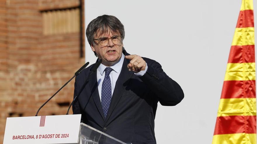 Ex-Catalan Leader Evades Police Manhunt and Flees Spain