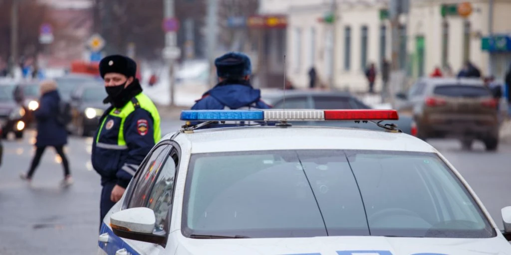 Latvia May Deport 800 Russians