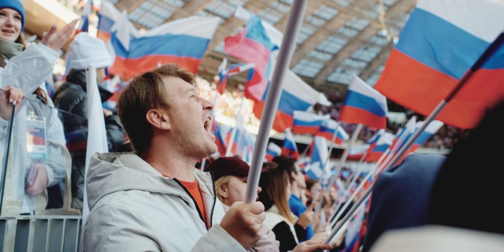 Thousands of Westerners Leave NATO for Putin’s Russia, Claims Foreign Ministry
