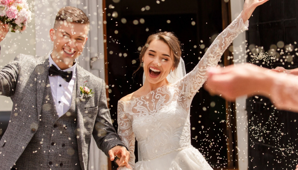 Couple Criticized for Inviting Guests to Wedding Ceremony but Not Reception: ‘Rude’ Decision Sparks Debate