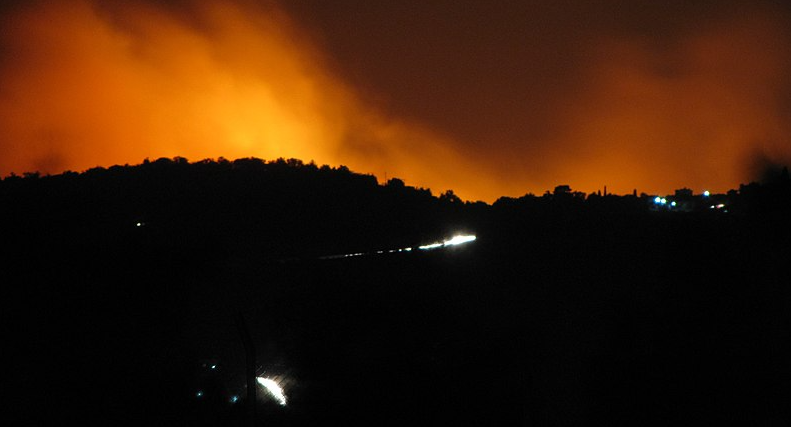 California Uses Prison Labor to Combat Massive Wildfire