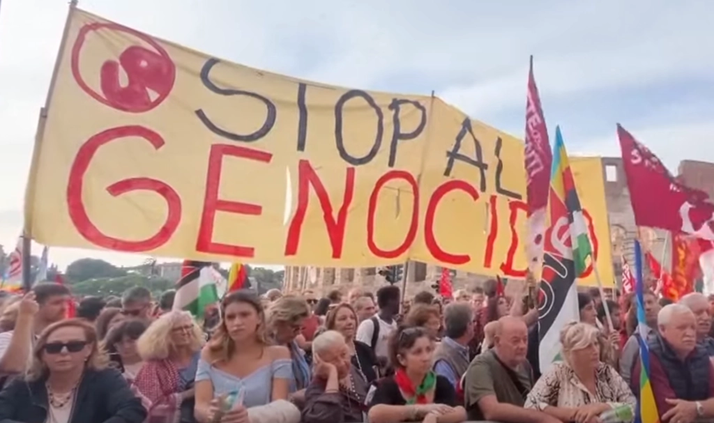 Tens of Thousands March Across Italy for Peace in Gaza and Ukraine